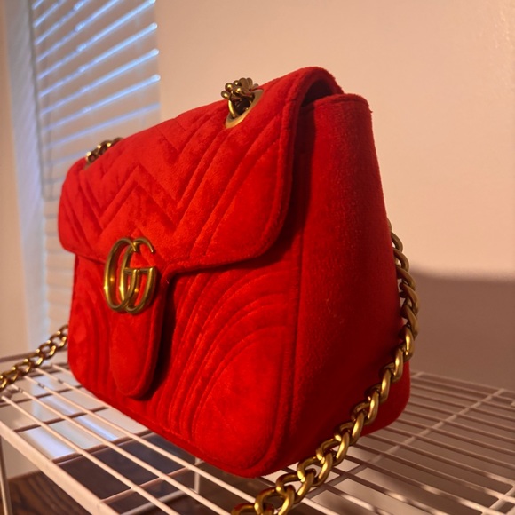 Gucci GG Marmont Shoulder Bag Red Velvet w/ Gold-Toned Chain Strap #498110218048 - Picture 5 of 11